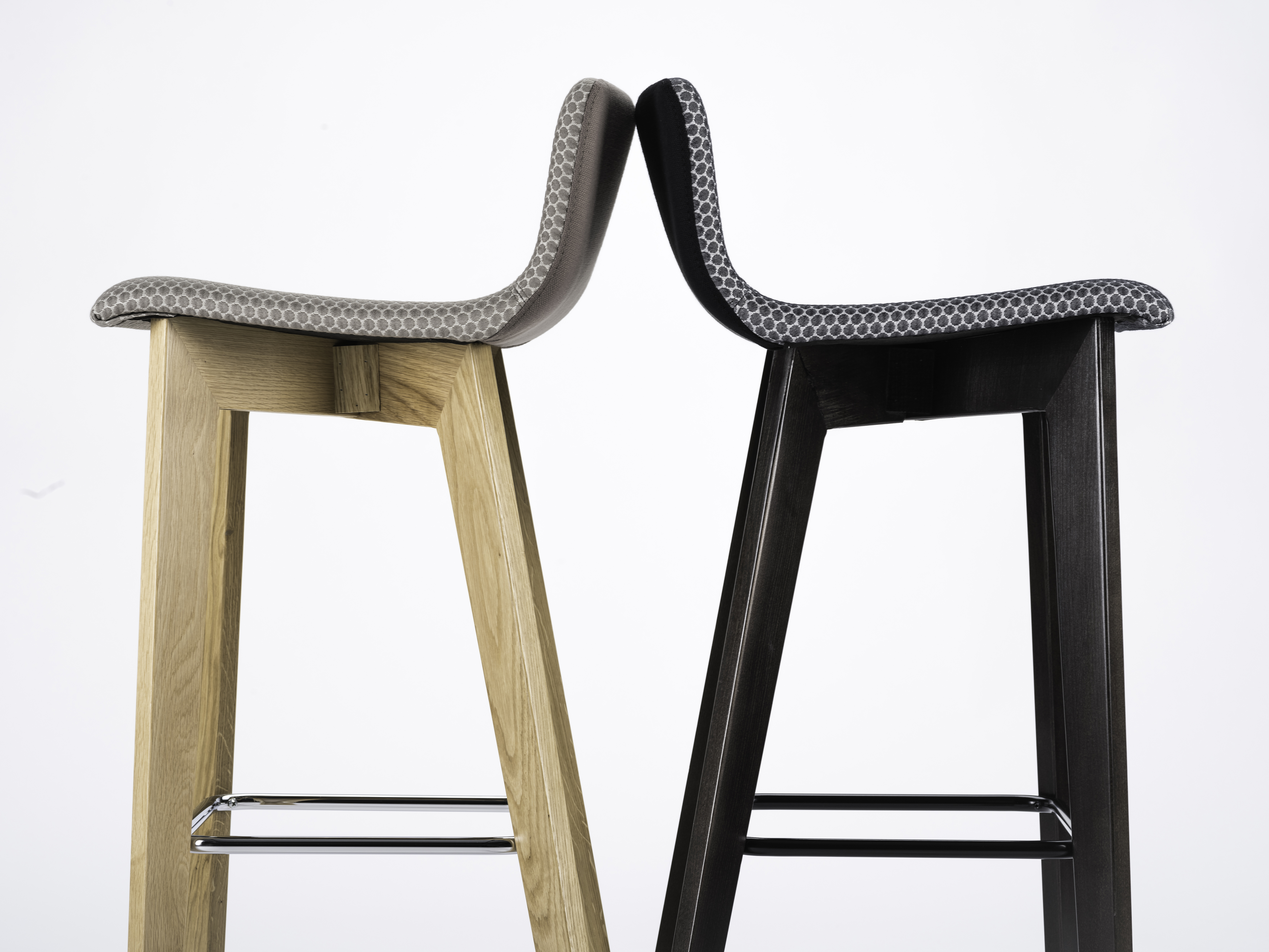 Barhocker MIKIDA-P Eiche, gepolstert Barhocker MIKIDA-P Eiche, gepolstert