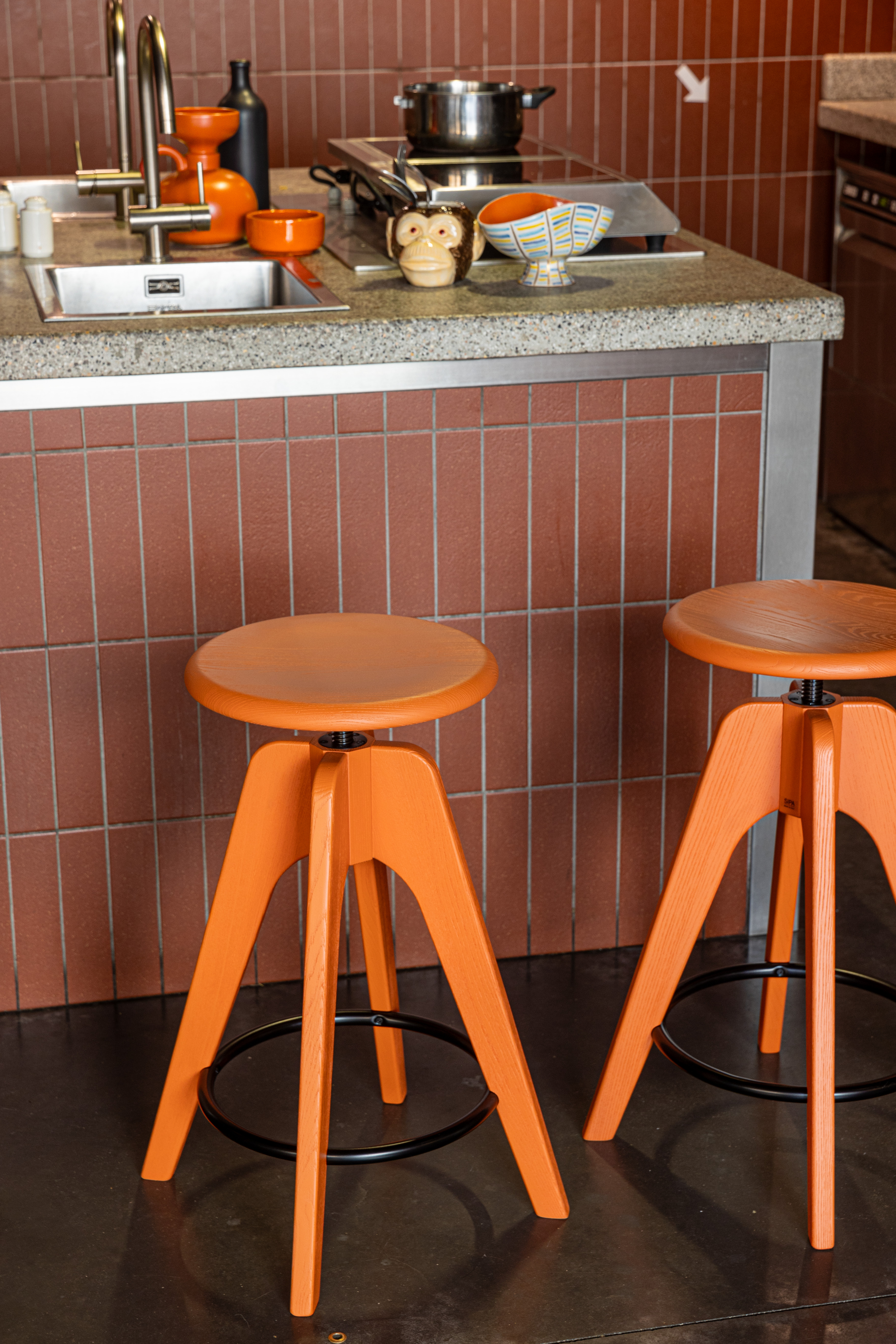 Barhocker TOMARO drehbar